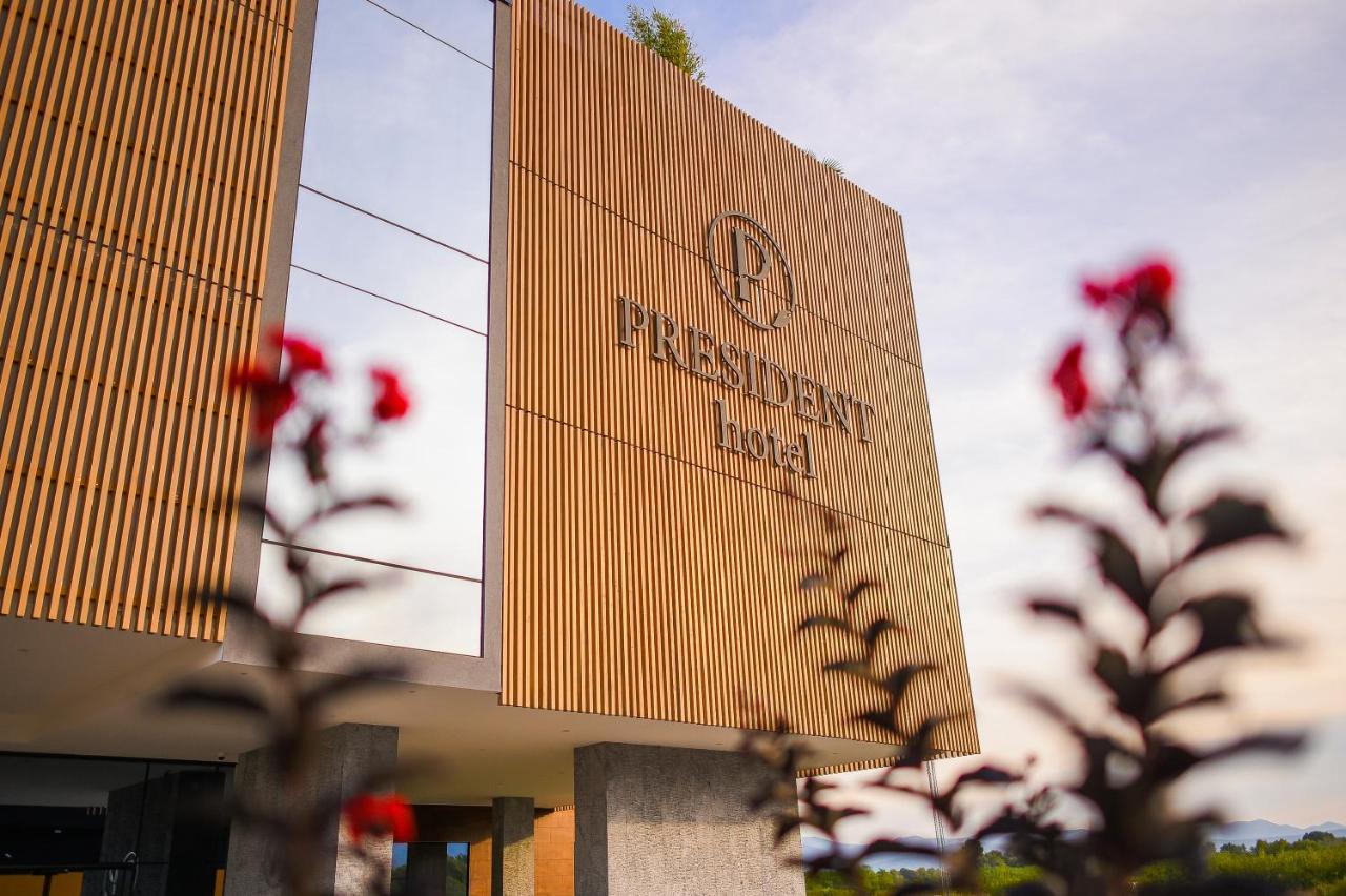 Hotel President Чаплина Экстерьер фото